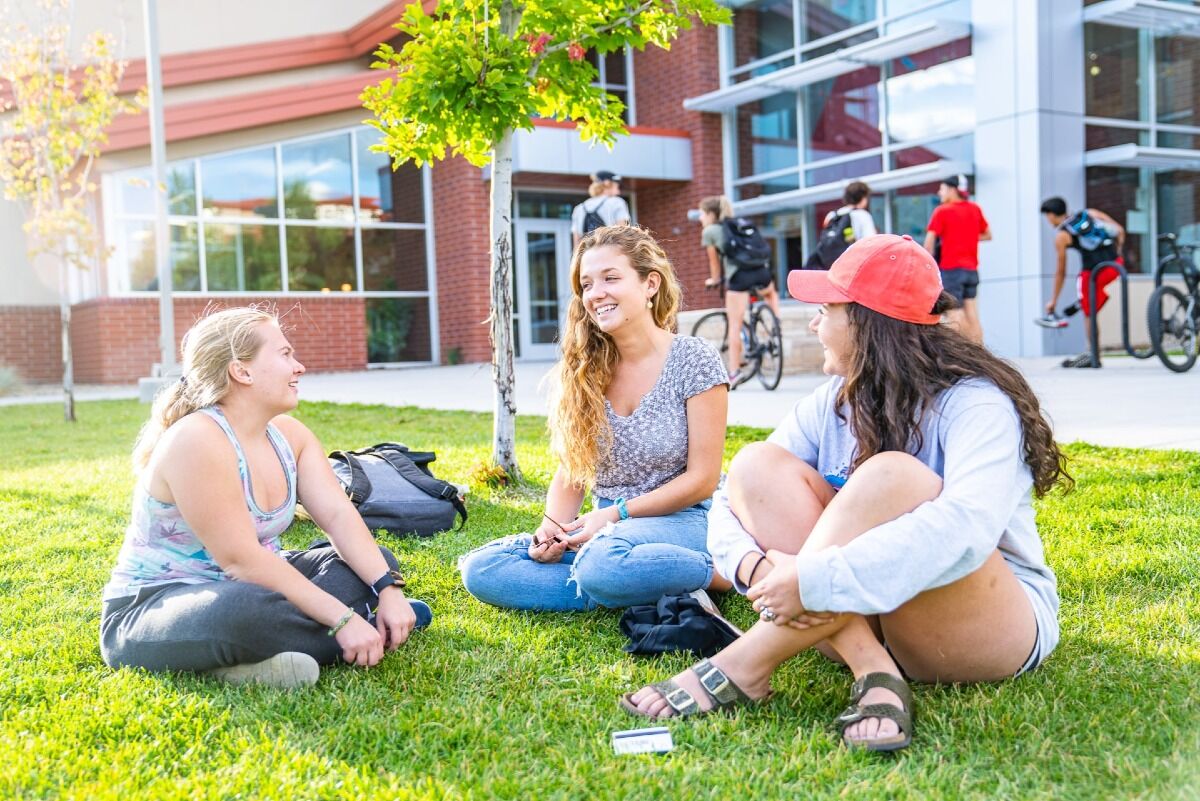 Overnight College Visit: What to Expect at Western’s College Preview Day