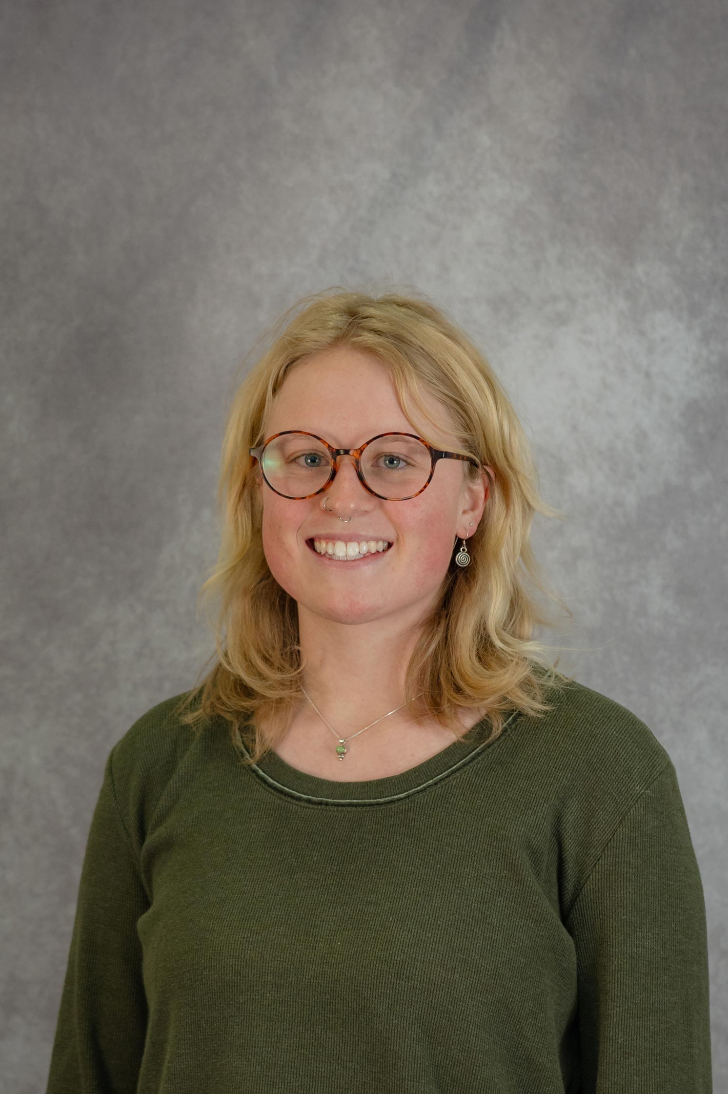 Alaina Holcombe Headshot