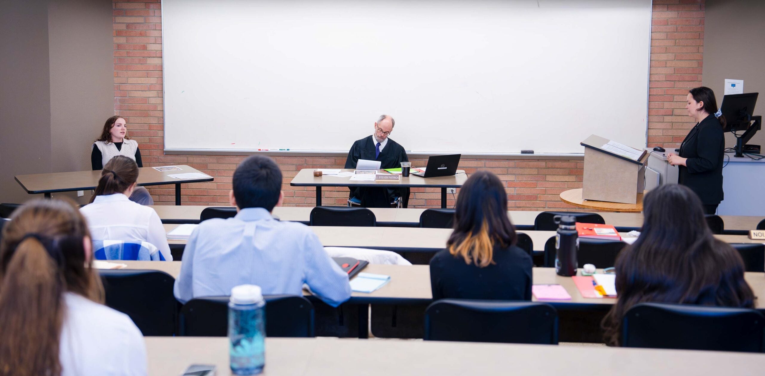 Western and CMU students participate in a mock trial scrimmage in Kelley Hall.