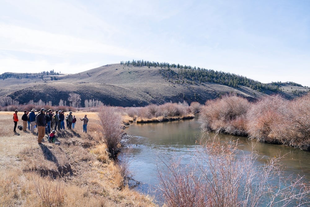 MEM alum, Brenan Bloyd, leads a stream resoration workshop next to Tomichi Creek on the Coldharbour ranch for the Headwaters 2025 Conference.