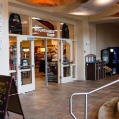 Photo of the entrance to Western's bookstore, 'The Mountaineer Shop'.