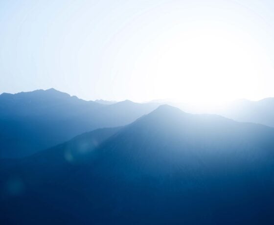 A summit view from Mount Axtell with morning light.