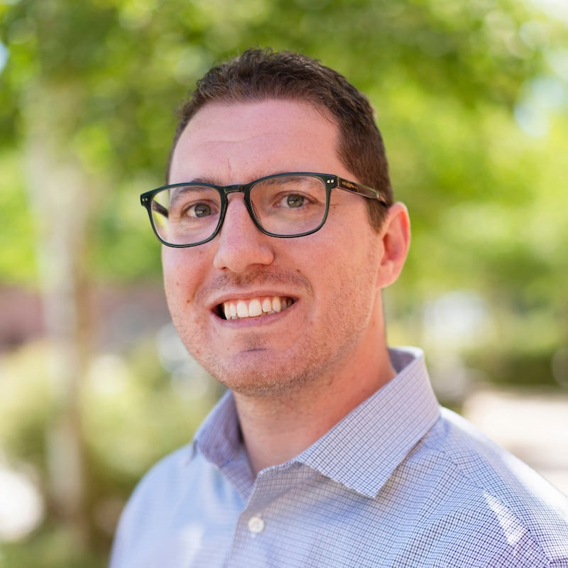 Headshot of Jesse Isadore.
