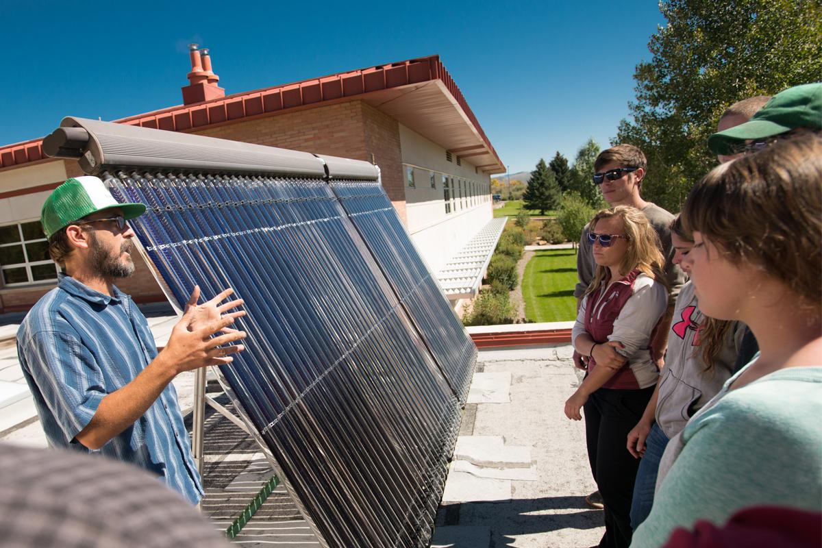 Mountaineers Recycle Solar Panels to Save Money, Expand Access