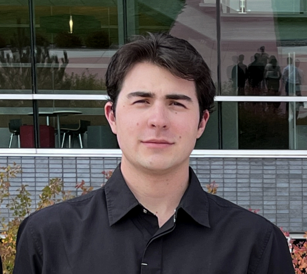 Headshot of Benjamin Yenter.