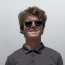 Headshot of Grayson Lee.