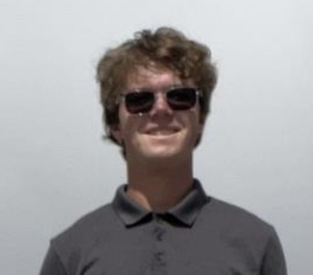 Headshot of Grayson Lee.