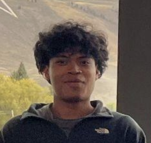 Headshot of Alex Barron.