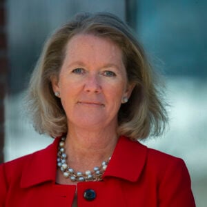 Shelley Thompson headshot.