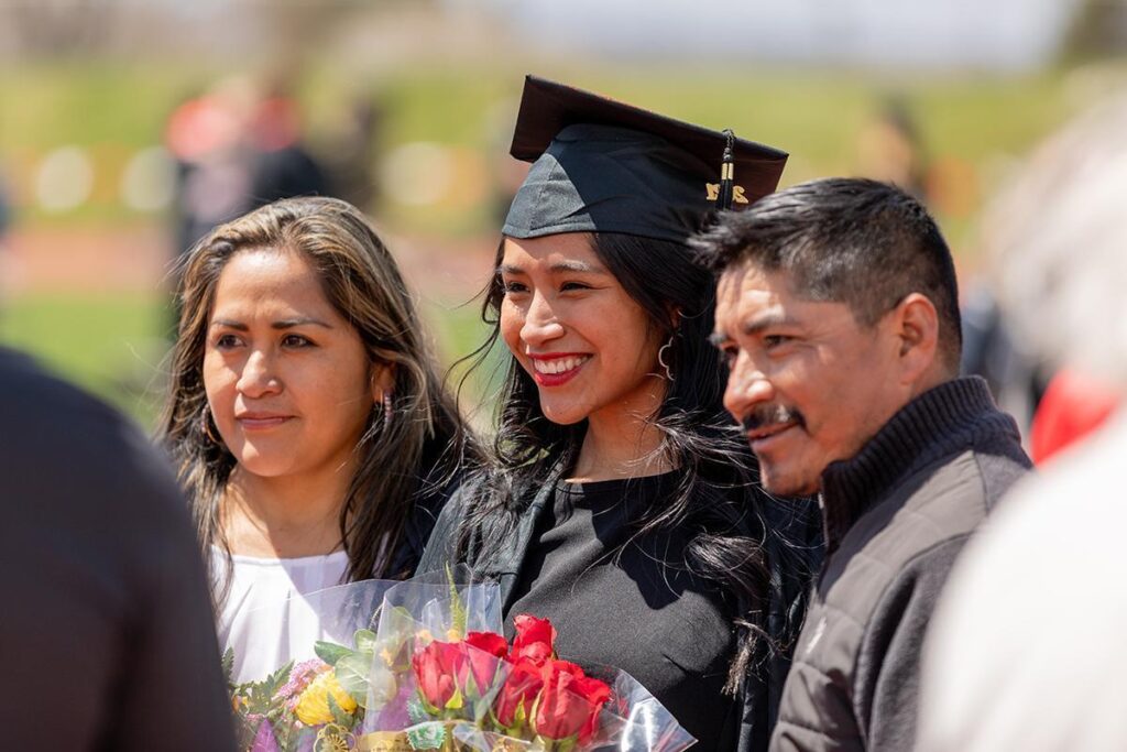 2021 graduate and family