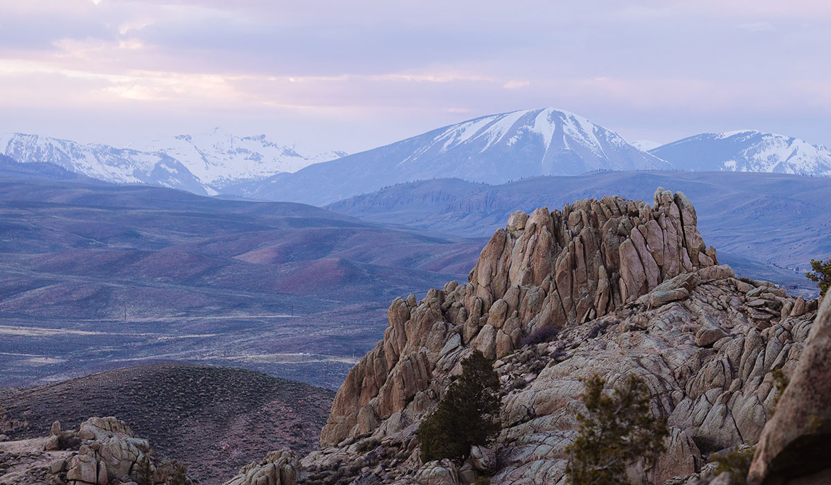 A sunset at Hartman Rocks with Carbon Peak seen behind