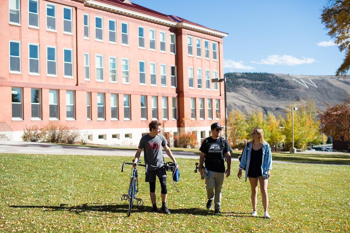 Best Questions to Ask When Visiting Colleges