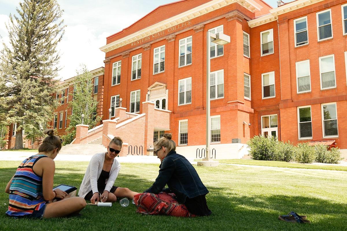 Teacher Training Programs: What is Western’s Teacher Institute?