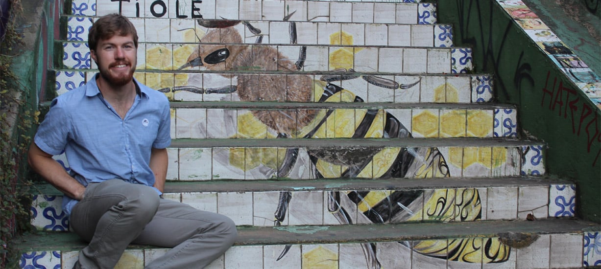 Western alumnus, inspired by his time on campus, publishes research on the genetics of bees